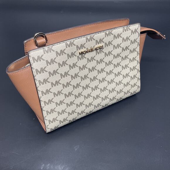 Michael Kors Handbags - Michael Kors Selma Med Leather Logo Messenger Crossbody Bag Browns Strap DAMAGED